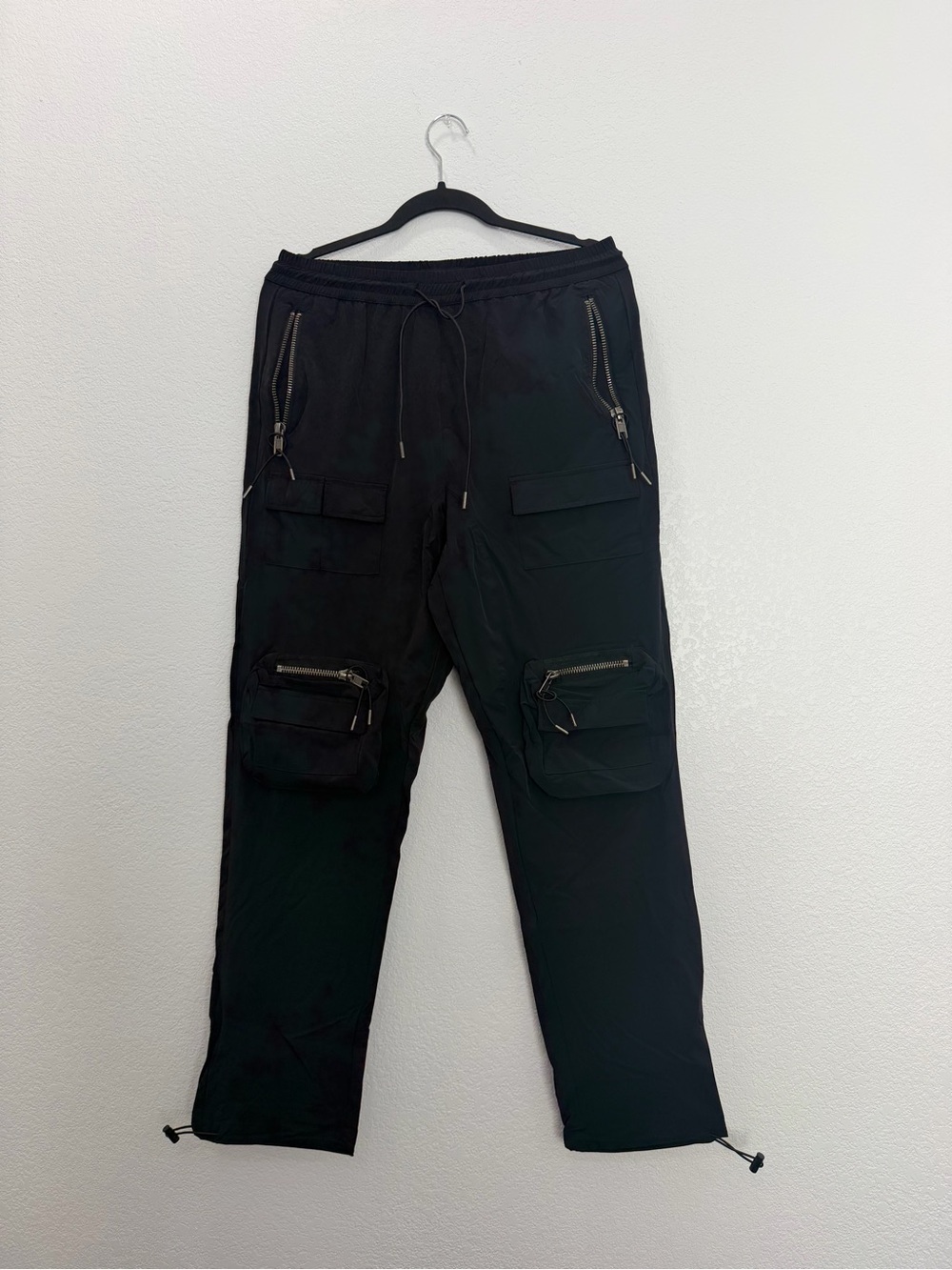Forever 21 Men Black Multi-Pocket Cargo Pants Size Medium NWT